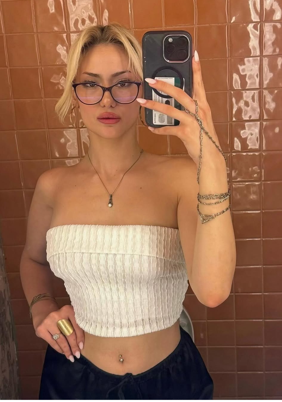 Oğuzeli Sevecen Kadın Escort Bayan Kübra
